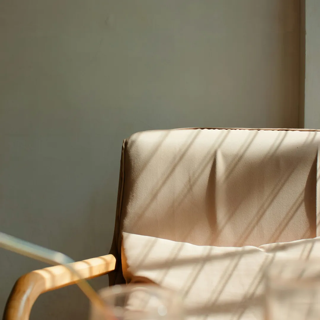 Poltrona in uno spazio di ascolto